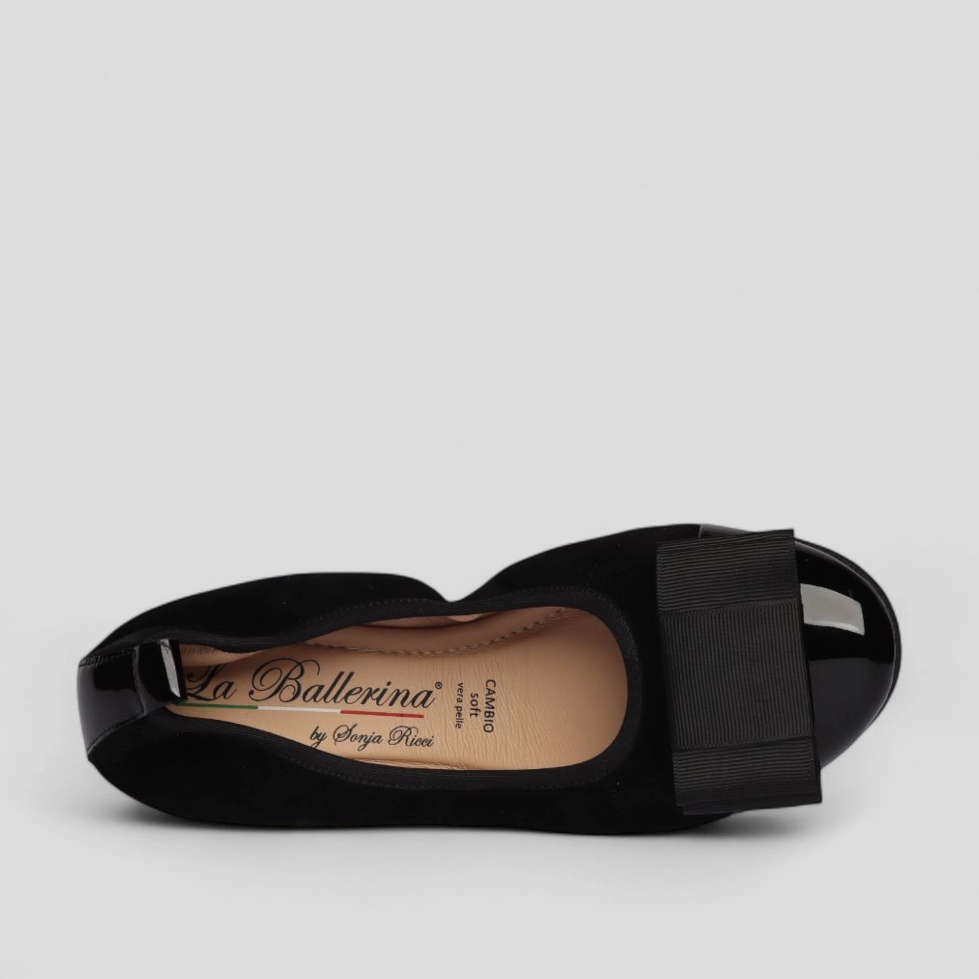 S77 💕LA BALLERINA CAMBIO SCHWARZ – VELOURSLEDER MIT LACKLEDER & WECHSEL­SCHNALLE SONJA RICCI - La Ballerina