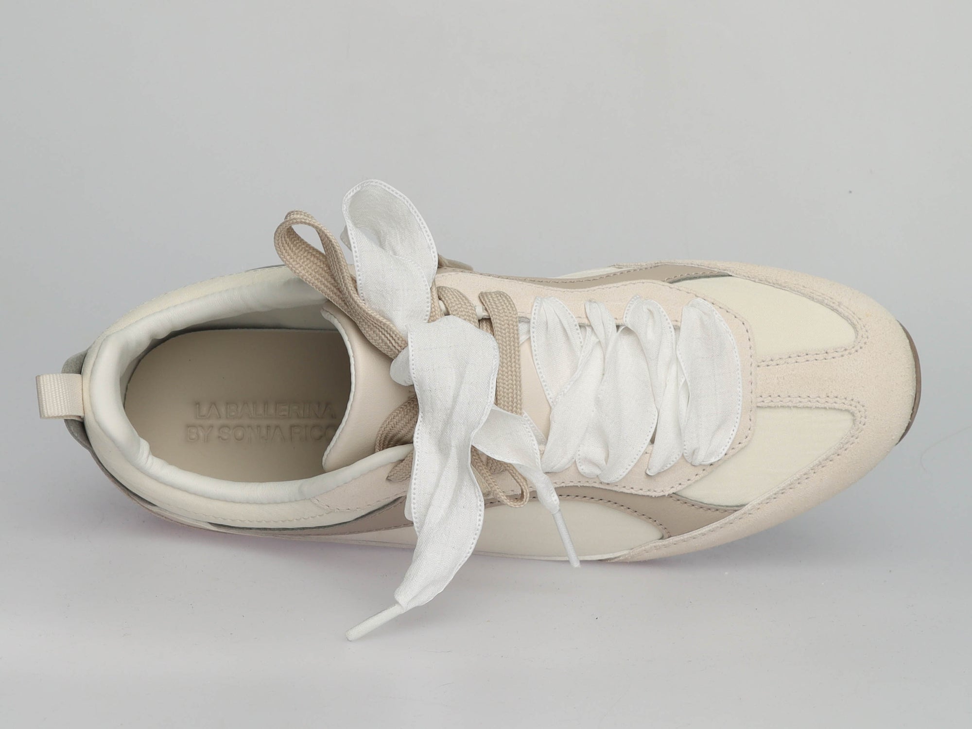 Premium Damen Sneaker – Nappaleder, Textil &amp; Veloursleder | LA BALLERINA | UP25AS039-BEIGE-TOP