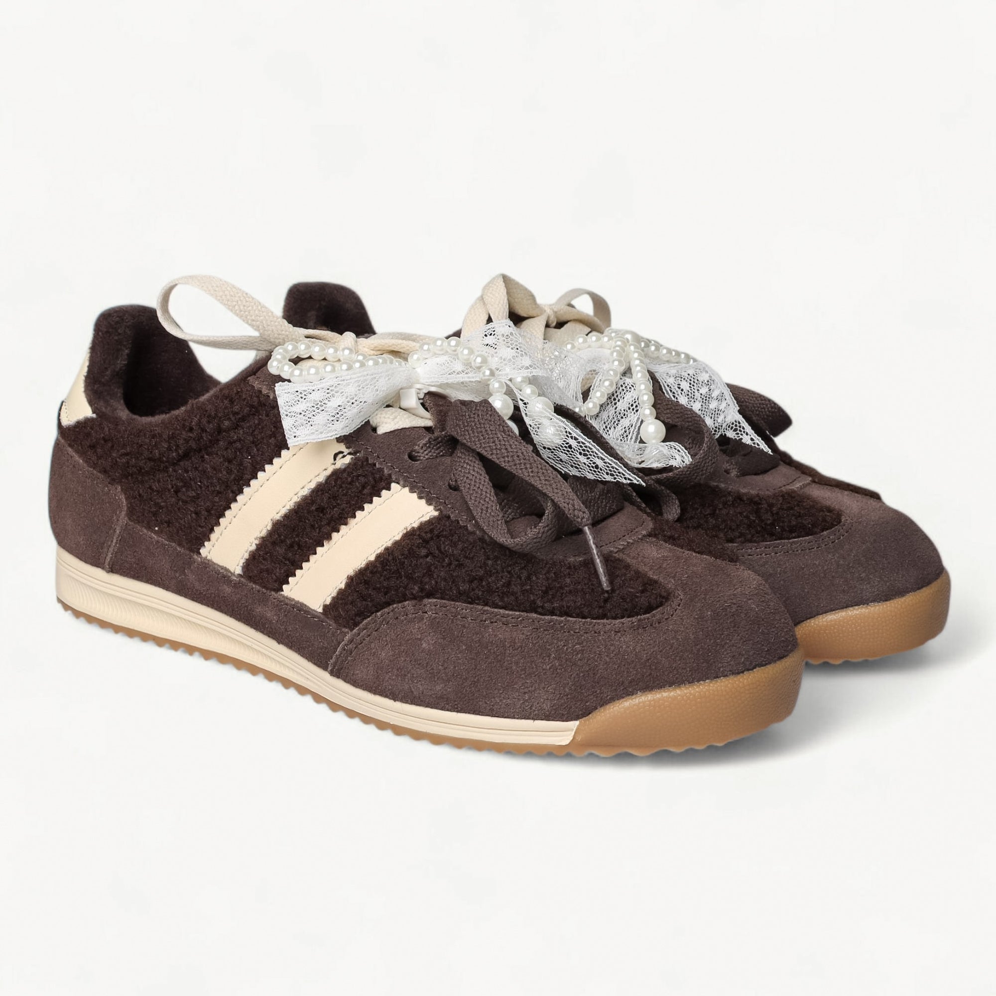LA BALLERINA Sneaker Espresso Braun / Ivory aus Leder – Dreiviertelansicht