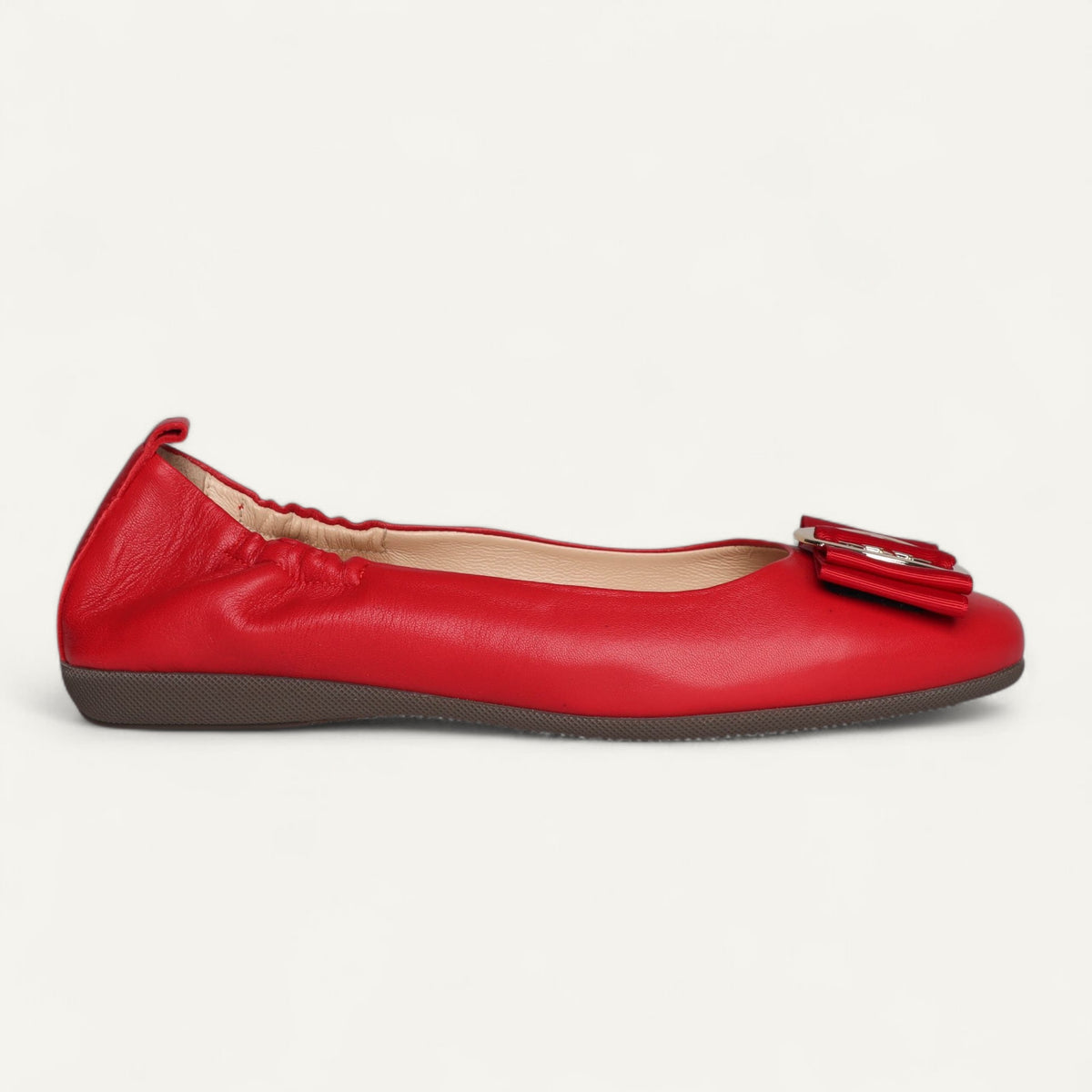CAMBIO Ballerinas aus Nappaleder in Rot – Seitenansicht, Schuhspitze rechts.