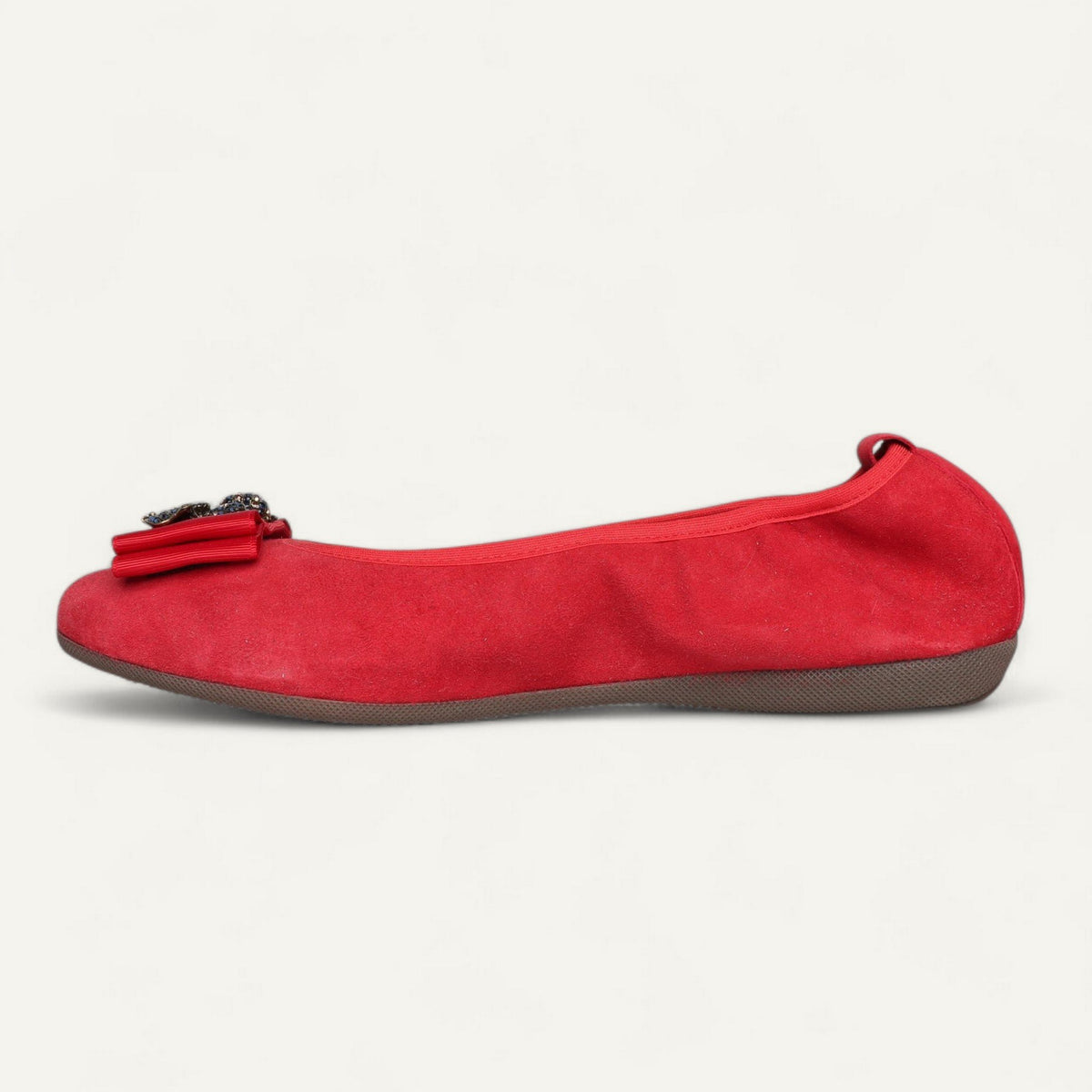 CAMBIO Ballerinas Rot, Veloursleder, EU 39 – Seitenansicht mit Schuhspitze links