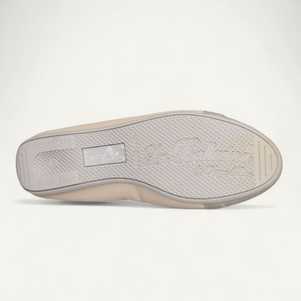 Ballerinas Beige / Taupe, Nappaleder / Lackleder, EU 37 und 39,5 – Unterseite mit Gummisohle