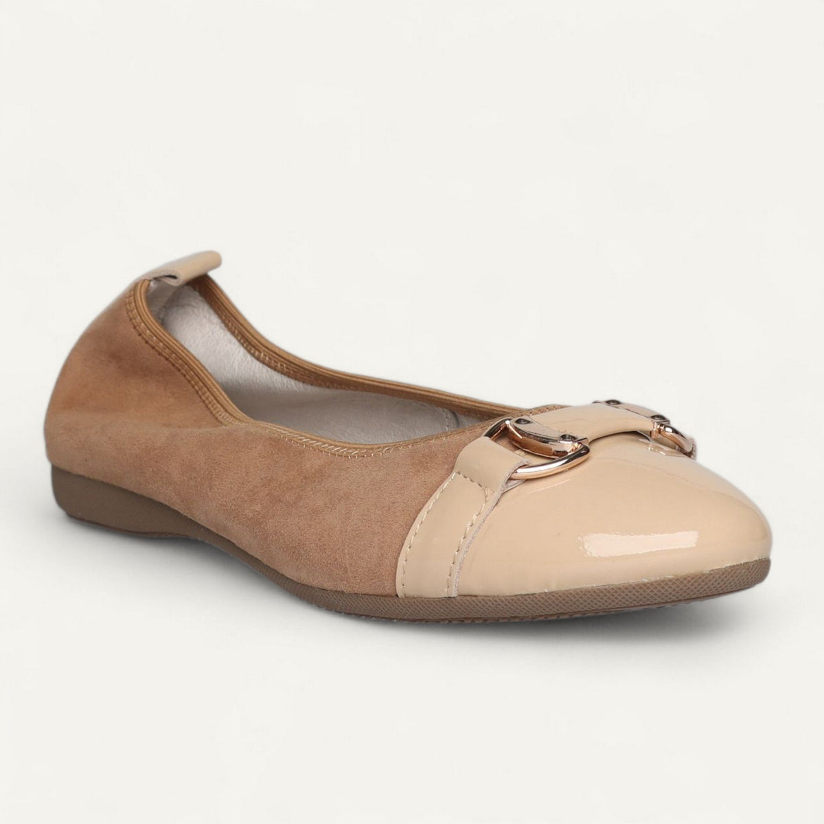 Ballerinas Beige / Taupe, Veloursleder / Lackleder, EU 36,5 – Schrägansicht von vorne