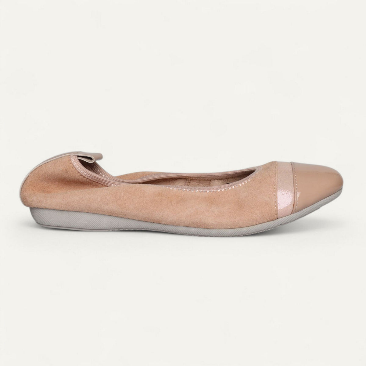 Ballerinas Rosa, Veloursleder / Lackleder, EU 36,5 – Seitenansicht mit Schuhspitze rechts