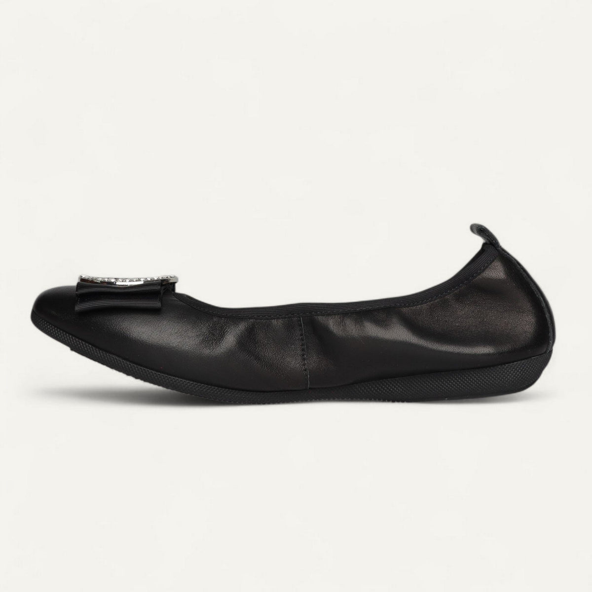 Ballerinas Schwarz, Nappaleder, EU 38 – Seitenansicht mit Schuhspitze links