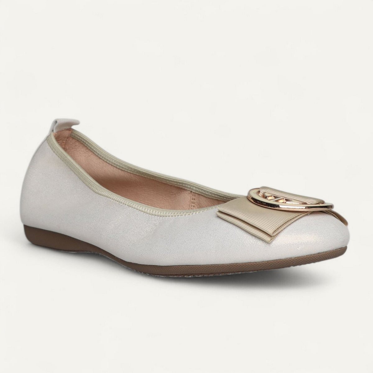 Ballerinas Silber, Metallicleder, EU 38 – Schrägansicht von vorne