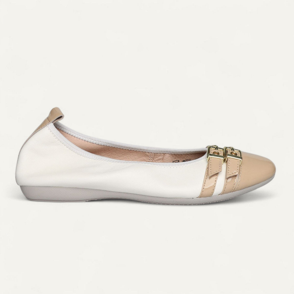 ballerines blanc / beige, cuir nappa / cuir verni, EU 36 – vue de profil, bout vers la droite