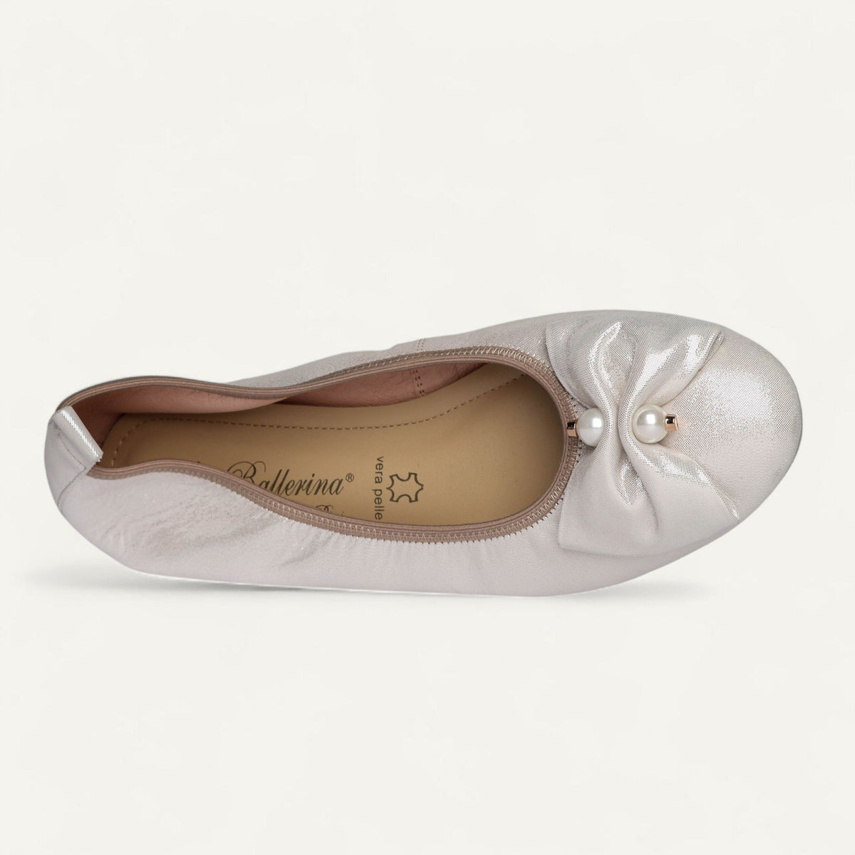 Ballerinas aus Nappaleder in Silber mit Perlendetail – Größe 41 – Draufsicht mit Perlendetail
