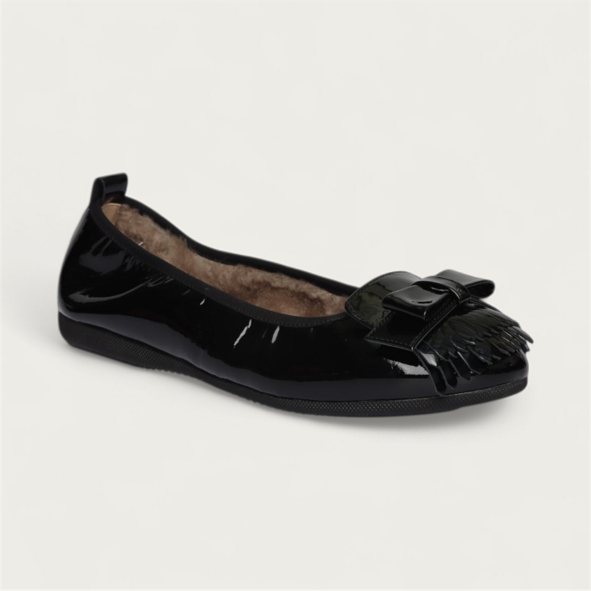 CAMBIO Winter women’s ballet flats in patent leather — Black, lambskin lining – V6-010