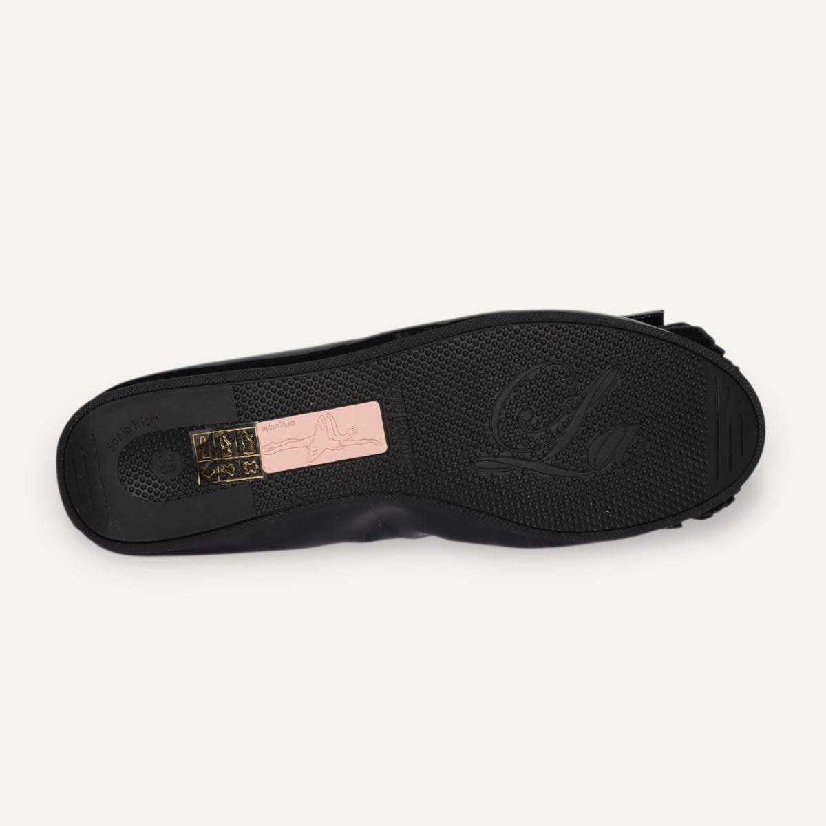 CAMBIO Winter women’s ballet flats in patent leather — Black, lambskin lining – V6-010