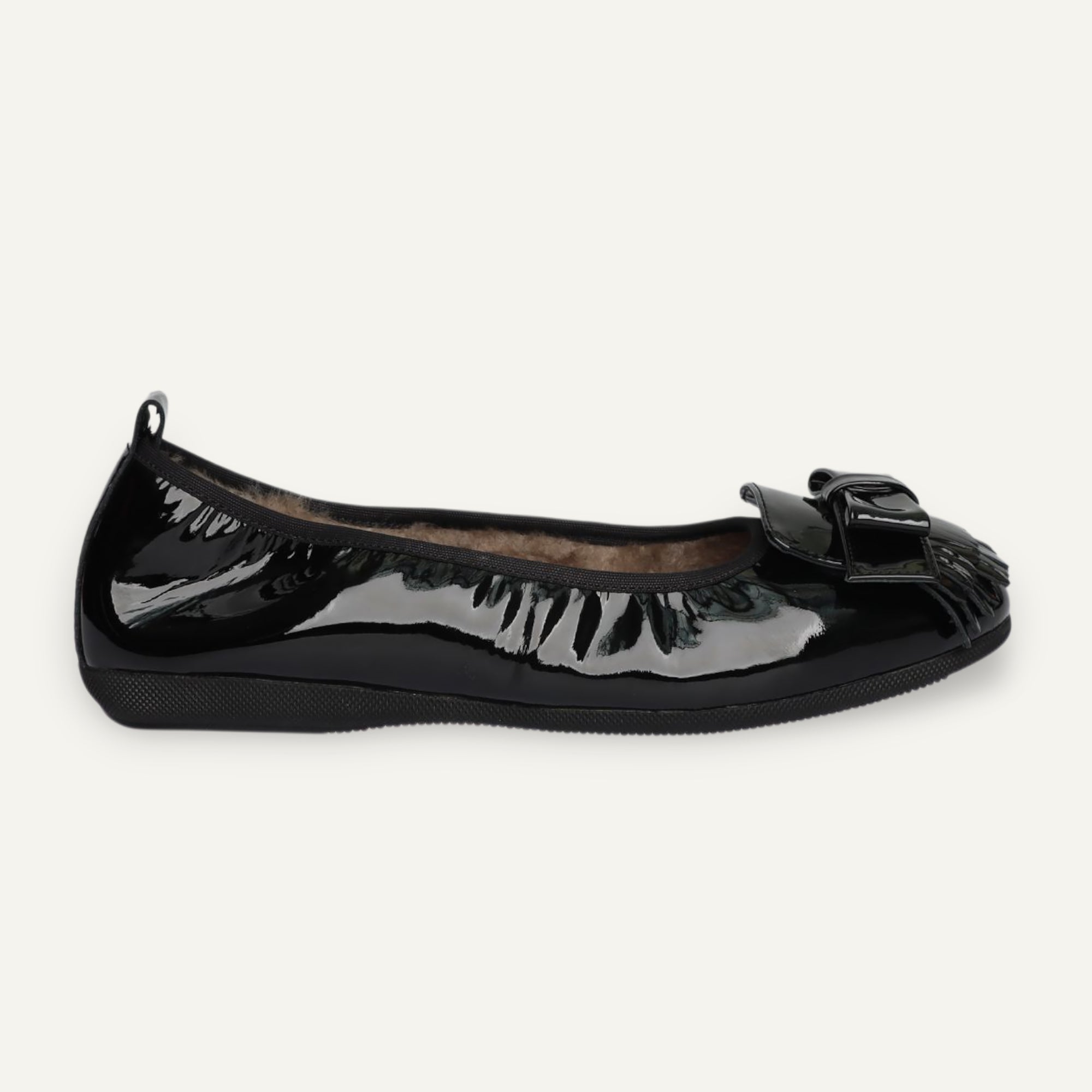 CAMBIO Winter women’s ballet flats in patent leather — Black, lambskin lining – V6-010