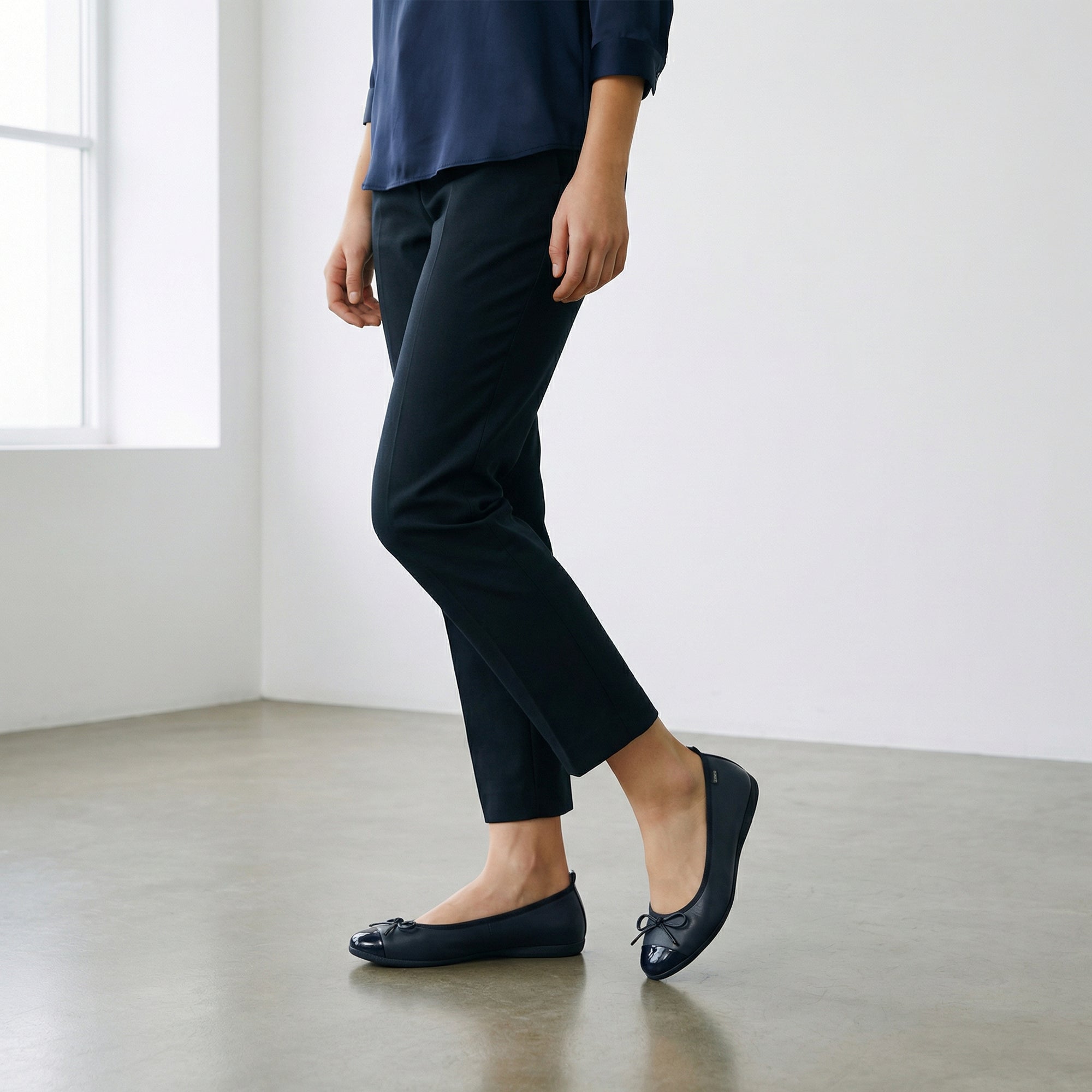 La Ballerina Teatro Bleu Nuit – Dunkelblaue Leder Ballerinas mit Lackspitze 33-26S - La Ballerina