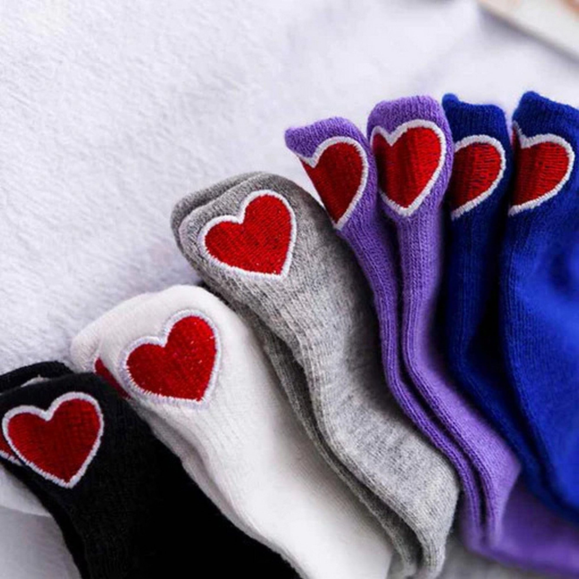 Sneakersocken für Damen | Rote Herz-Socken (5er-Set) - La Ballerina